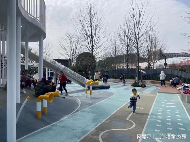 非标儿童游乐设备是场地的合适选择(图2)