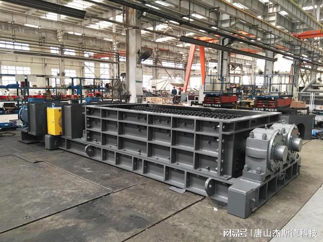 SCC系列分级破碎机介绍(图1)