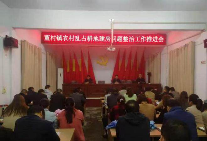 出动6台破碎机！长葛一“3层楼”一夜间被“夷为平地”！(图2)