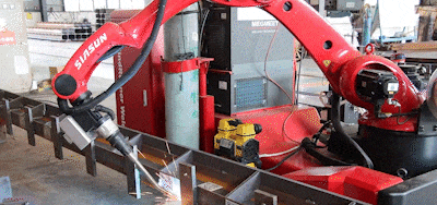 召之即来来之能“焊”!新松携手用户打造智能移动焊接机器人(图2)