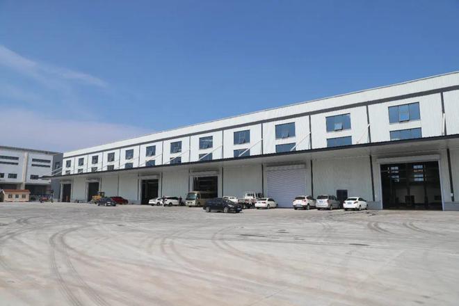 卢东磊带队到日照经开区部分项目和企业现场办公(图3)