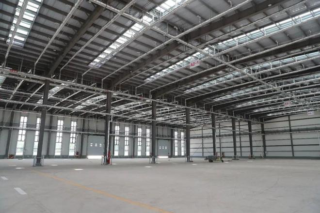 卢东磊带队到日照经开区部分项目和企业现场办公(图4)