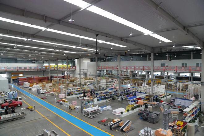 卢东磊带队到日照经开区部分项目和企业现场办公(图8)