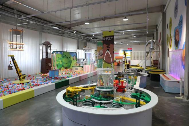 卢东磊带队到日照经开区部分项目和企业现场办公(图9)