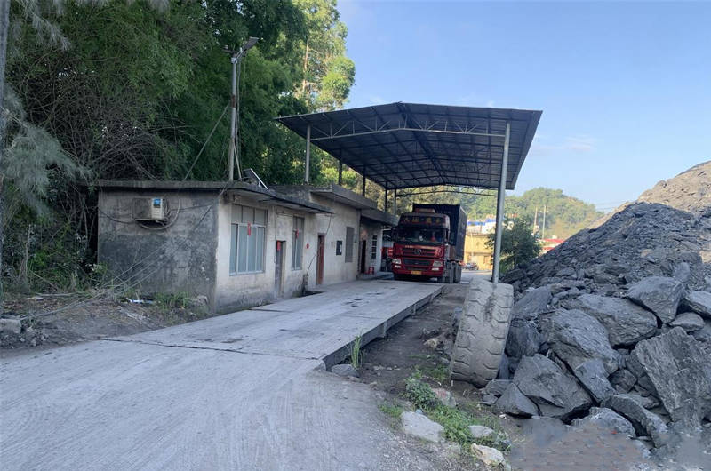 广西男子查看破碎机配件不幸身亡!砂石安全问题不容忽视!(图1)