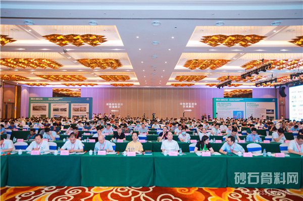 埃里斯克曹旭辉：聚焦破碎筛分智能化技术顺应矿山规模化发展(图1)