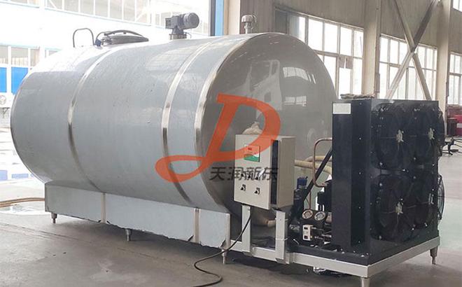 新乡市新东机械与蒙古国客户深化牛奶制冷罐合作(图1)