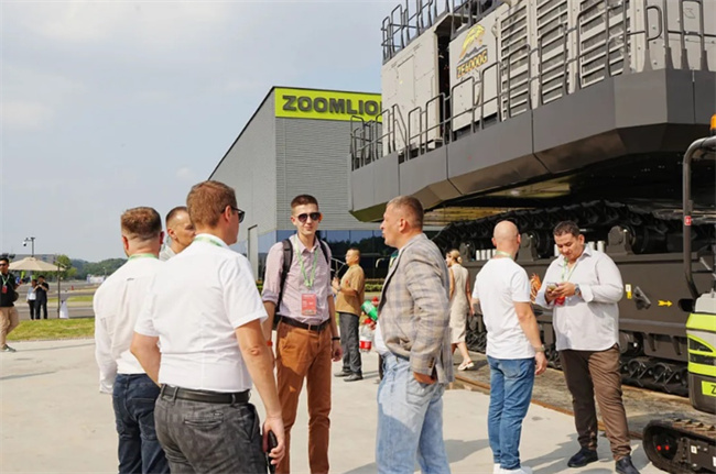 中联重科明星产品亮相公司32周年司庆活动(图3)