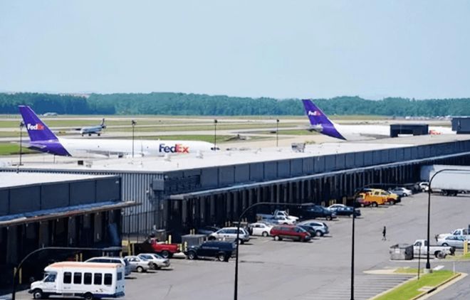 911飞机上华裔空姐邓月薇临终留下20分钟录音她真的很聪明(图2)