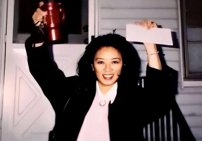 911飞机上华裔空姐邓月薇临终留下20分钟录音她真的很聪明(图21)