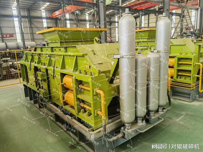 大型全液压对辊制砂机制砂效果如何？(图2)