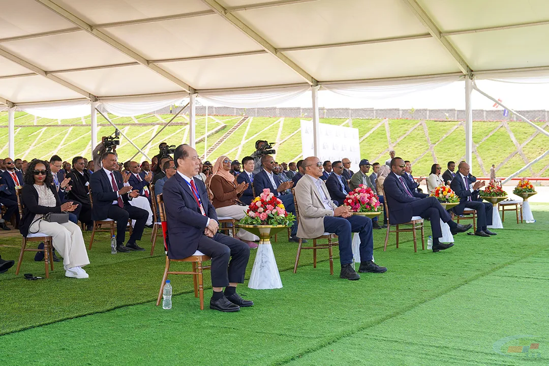 西部国际一条万吨线竣工投产！(图7)