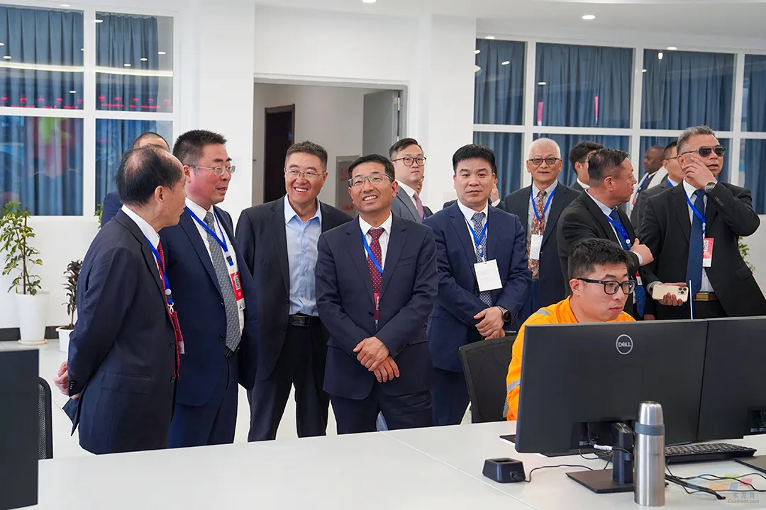 西部国际一条万吨线竣工投产！(图9)