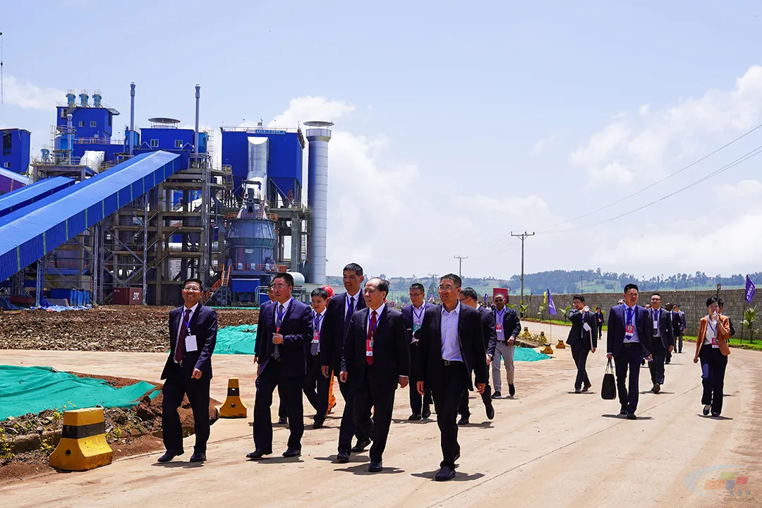 西部国际一条万吨线竣工投产！(图13)