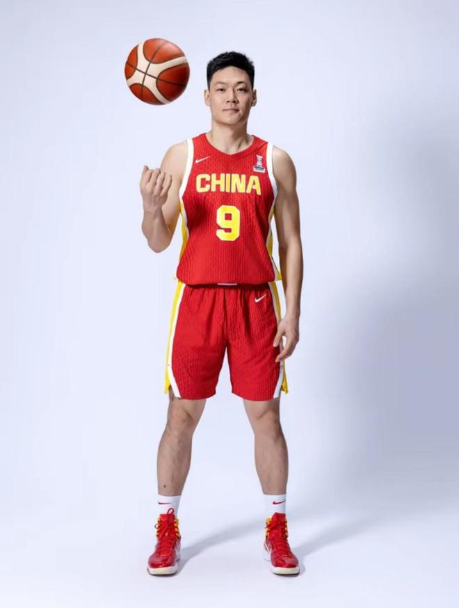 郭导上任正赛首秀两人表现受期待四人打过三篮一人有奥运经历(图2)