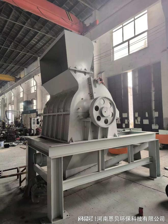 玉米芯粉碎机工作原理及选型指南助你轻松选购！(图2)