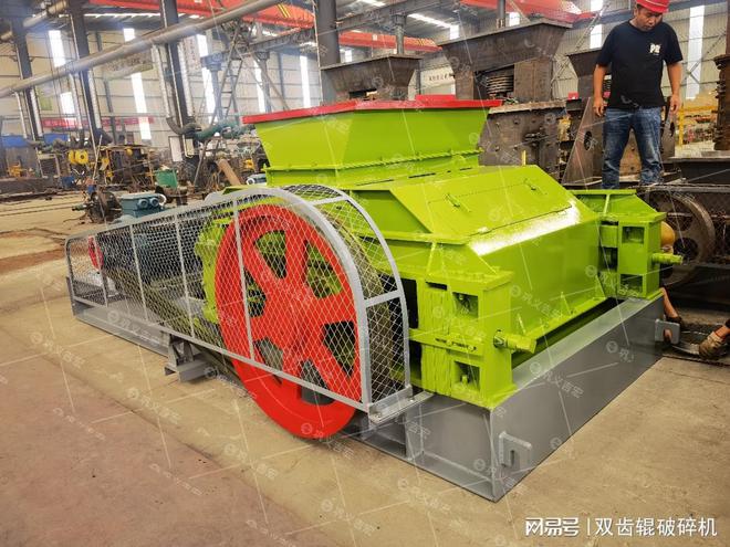 双齿辊破碎机:矿渣再生工艺的高效能破石专家(图2)