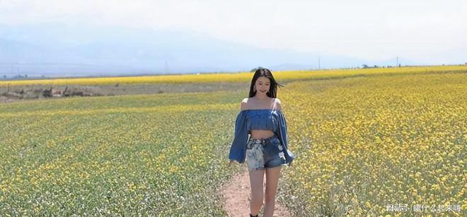 “上亿名媛”余晚晚：一套裙子值一套房豪宅厕所就有三室一厅(图3)