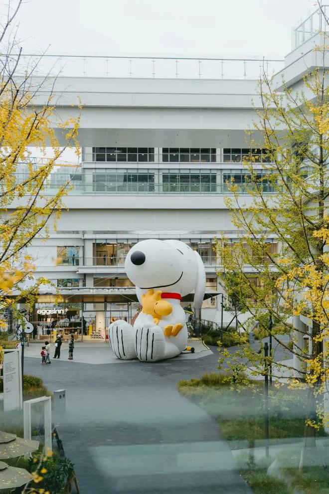 2025年“被逼出来”的非标商业还能怎样进化？提问2025商业(图1)