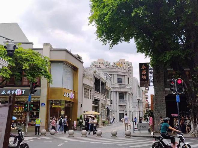 2025年“被逼出来”的非标商业还能怎样进化？提问2025商业(图2)