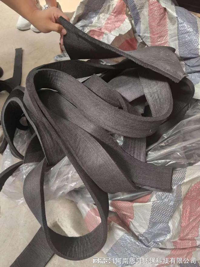 碳毡粉碎机如何实现废料零排放？(图1)