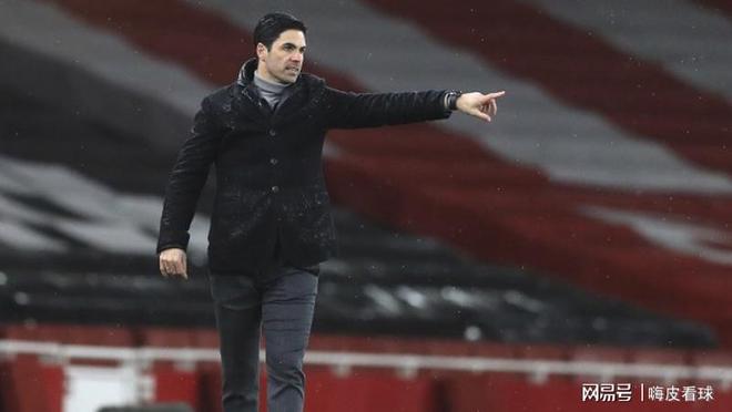 冠军梦破碎！击垮利物浦击退阿森纳曼联连续两年成为审判官(图1)