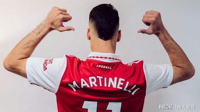 冠军梦破碎！击垮利物浦击退阿森纳曼联连续两年成为审判官(图5)