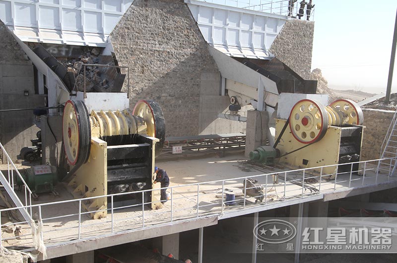 颚式破碎机型号大全提供价格及技术参数表(图1)