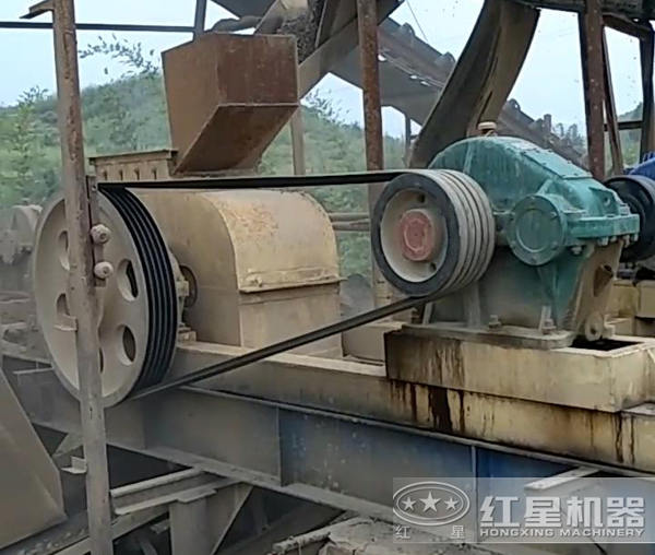 对辊式破碎机的工作原理和结构(图6)