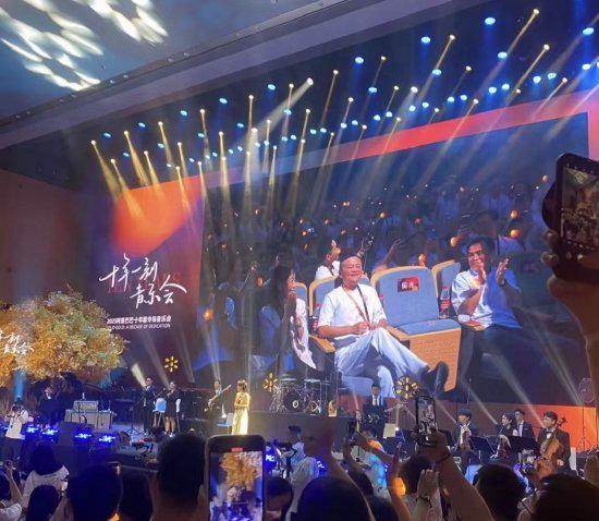 纽北专为小米设置「小米弯道」；马斯克xAI估值超1200亿美元；智元办机器人比赛奖金50万美元(图6)