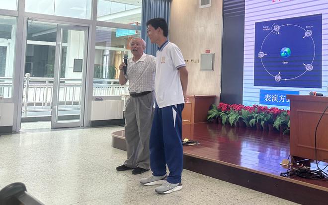 新闻8点见丨两起官司背后的医废处置难题；网红“作死式赛道”该封停了(图4)