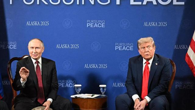 中美翻脸打出了真火普京立马给特朗普送上安慰懂王秒回：谢谢(图6)