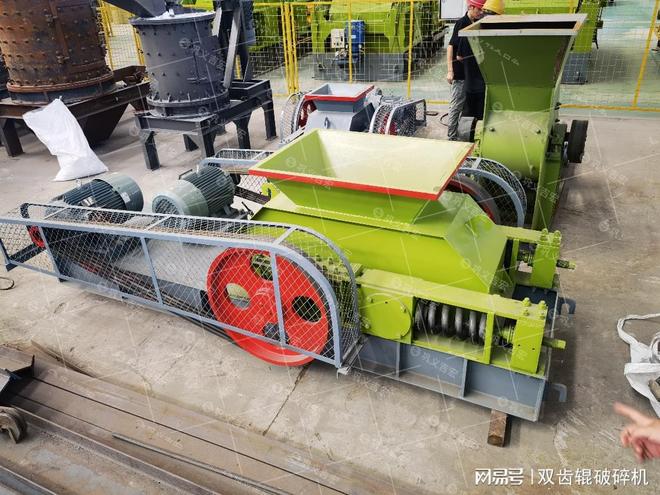 双齿辊破碎机：型号参数解析与广泛应用领域探讨(图1)