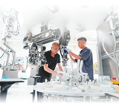 人民日报整版关注河北共享智造：共享设备1万余台（套）带动13万余家企业协同增效(图4)