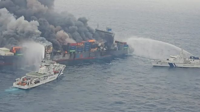 356箱已卸！WANHAI503货主急了：200万美元货物还在过火区(图1)