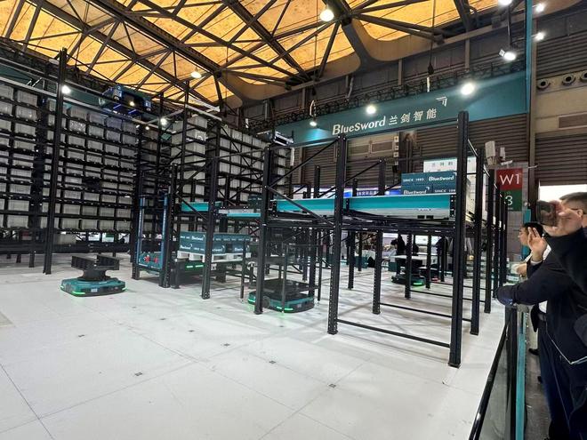 机器人“抢镜”物流展上市公司争相发新品(图4)