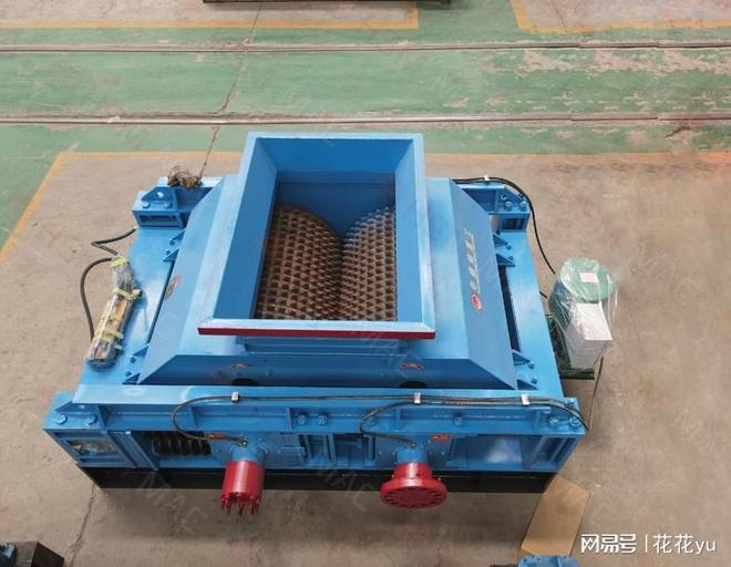 齿辊破碎机厂家推荐：巩义市华盛铭重工机械厂领衔行业革新(图2)