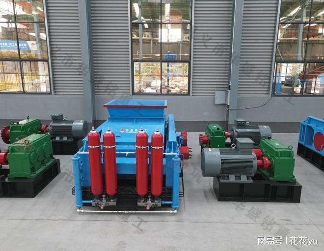 齿辊破碎机厂家推荐：巩义市华盛铭重工机械厂领衔行业革新(图1)