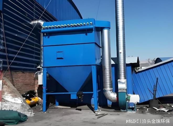脉冲反吹式矿石破碎机除尘器：高效环保的粉尘治理解决方案(图1)