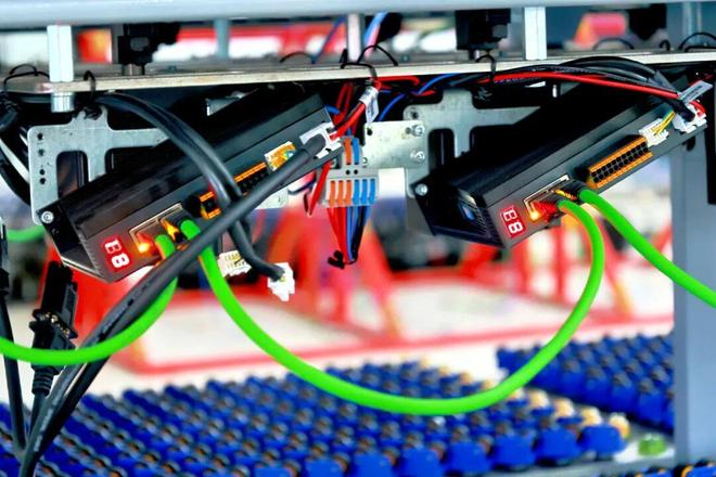 双十一包裹“秒速”分拣的秘密?藏在青浦这家企业的技术里→(图8)