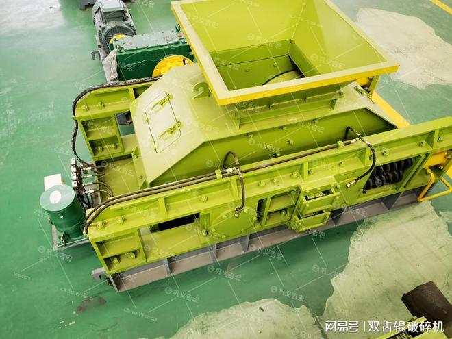 对辊破碎机:原理、应用与价格解析(图1)