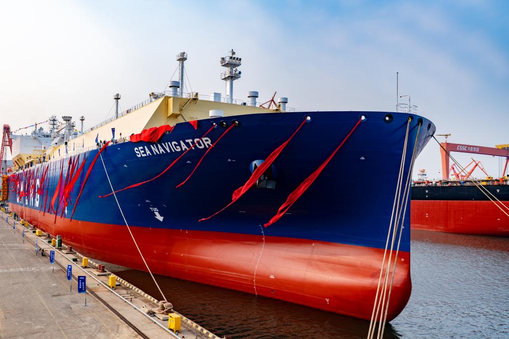 我国造大型LNG船“海瀚”轮在大连交付(图1)