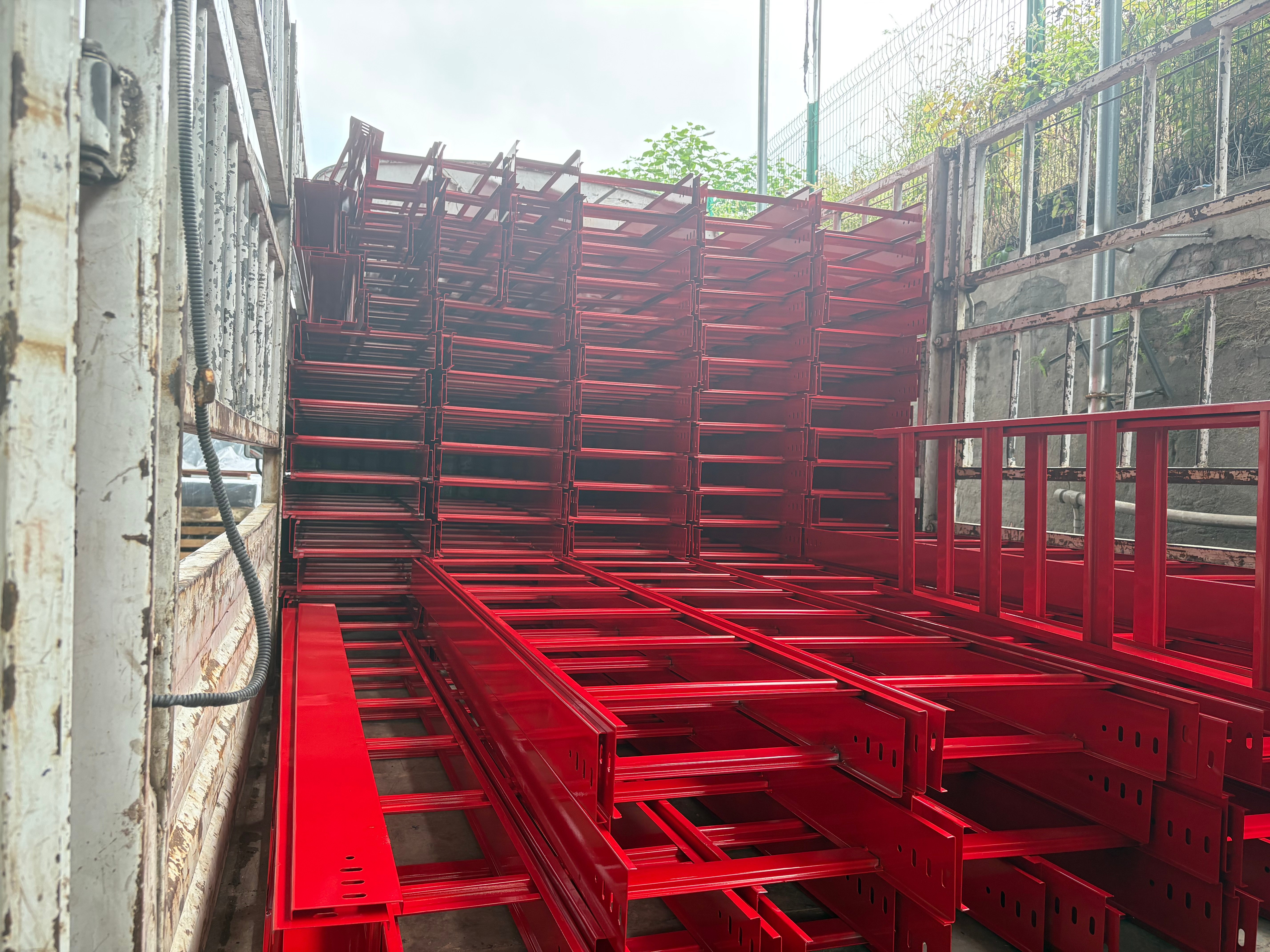 四川桥架生产商深度盘点：5家实力厂商综合评测与2026年采购指南(图3)